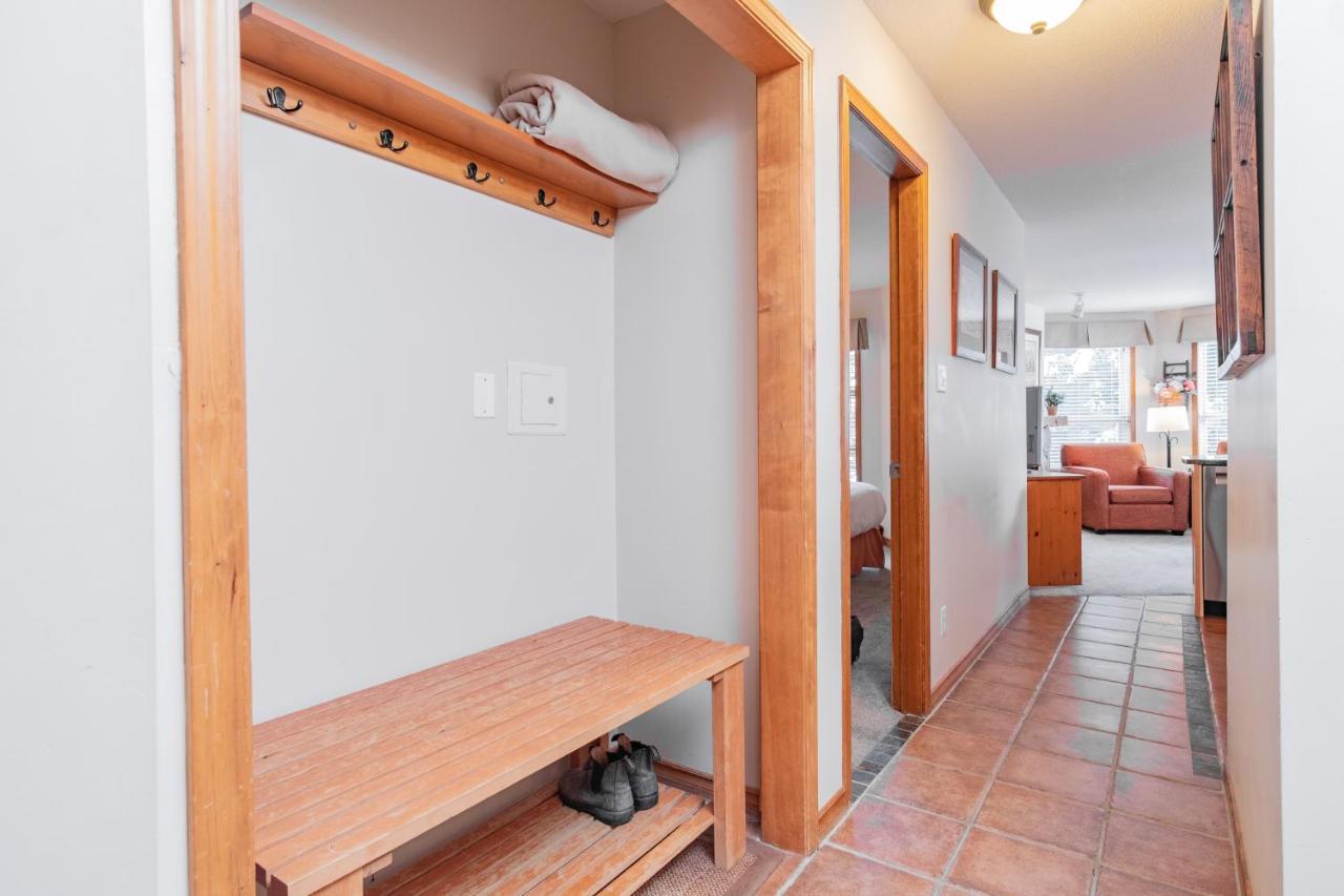 The Best Ski In Ski Out Two Bedroom Condo At Aspens Whistler Exterior foto